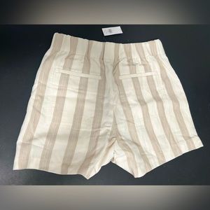 Banana Republic Skyline Woven Short.                  150